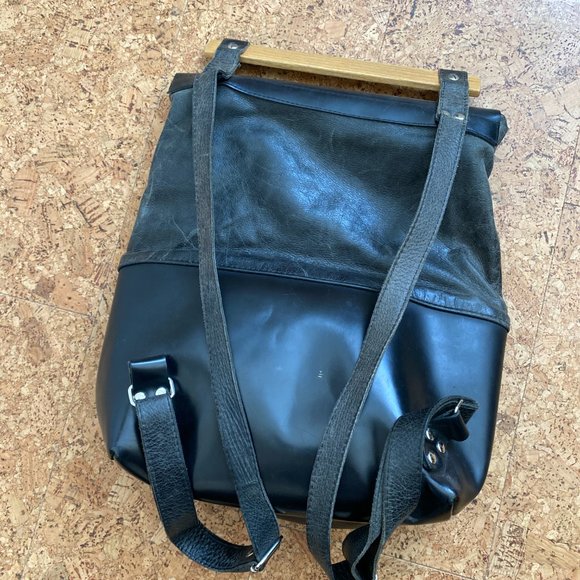 VIENAGE Leather and vinyl backpack with wooden handle - Picture 3 of 4